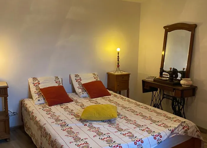 לינה וארוחת בוקר Bois Joli